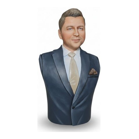 Бюст руководителя в деловом костюме